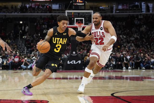 芬奇谈球队失误：应理性看待传球失误问题